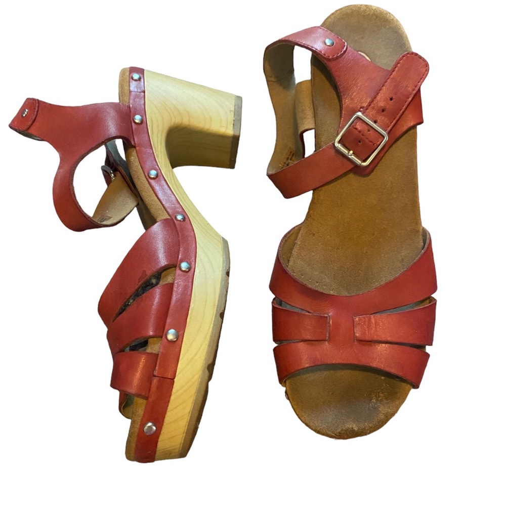 Red Strap Clark Sandals
